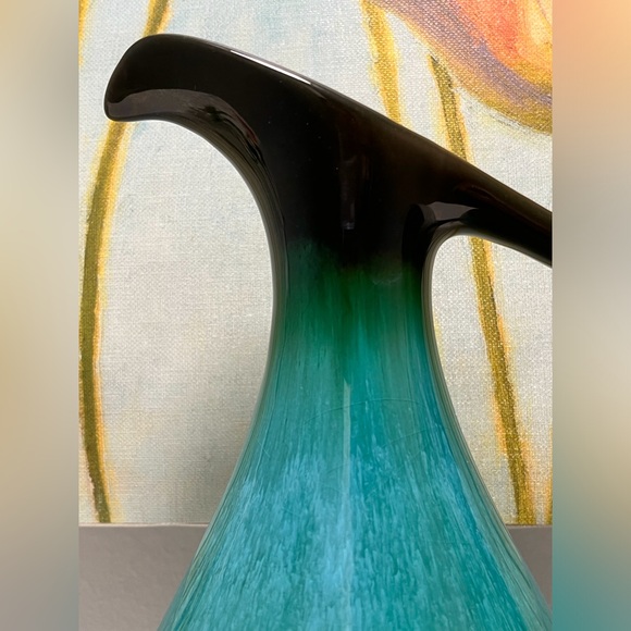 Blue Mountain Pottery Large Pitcher 10in Tall - Picture 3 of 10